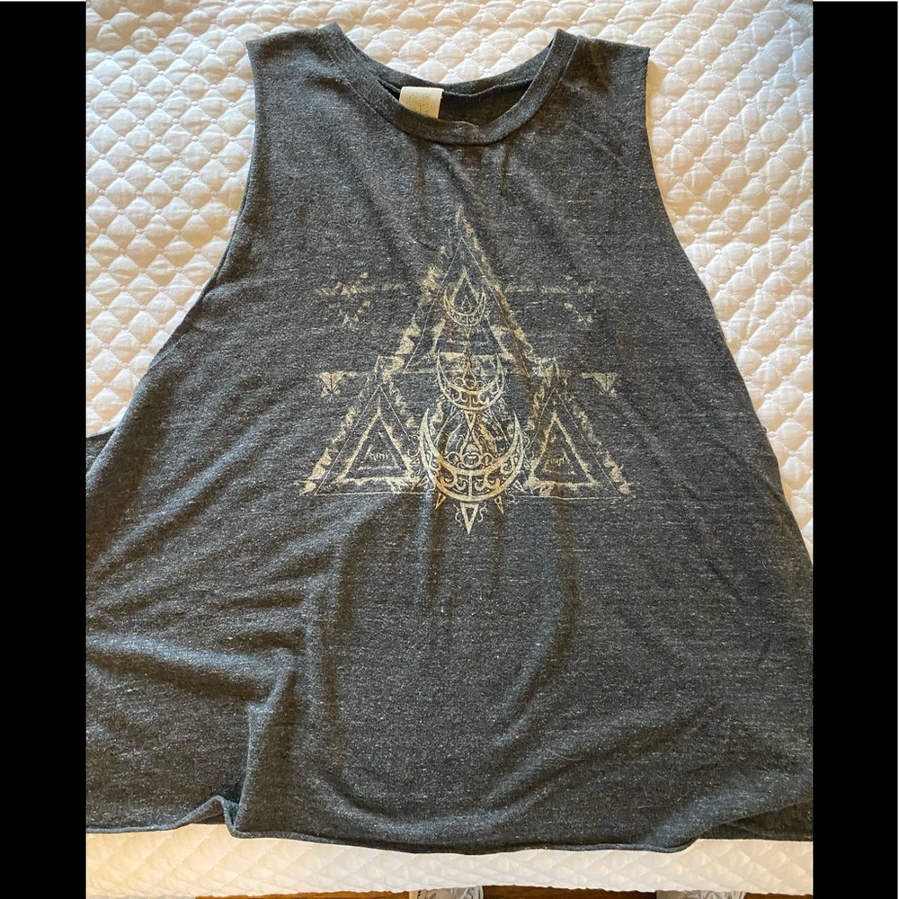 Graphic Tank